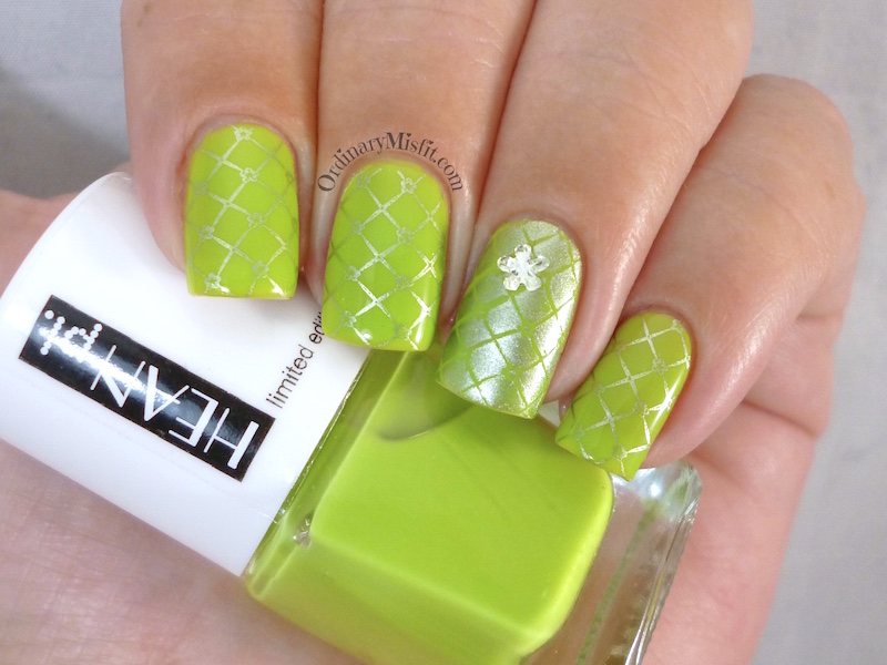 Hean Summer Collection #225 with nail art 2