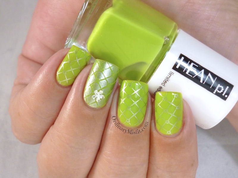 Hean Summer Collection #225 with nail art 3