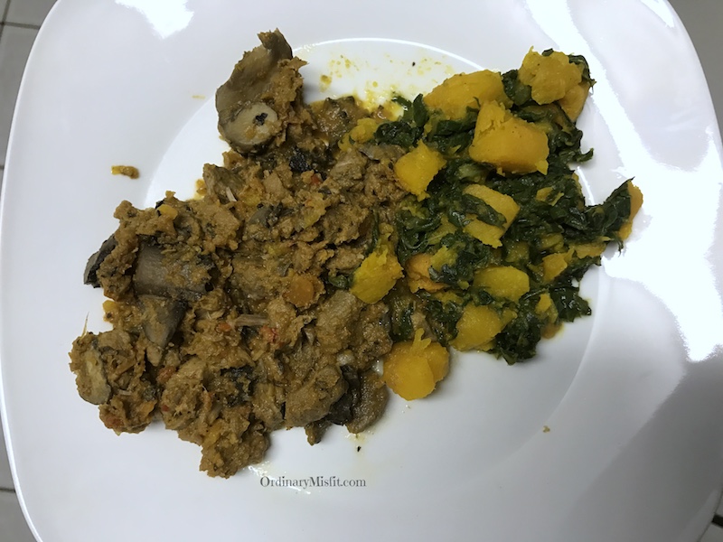 Beef goulash with pumpkin & spinach