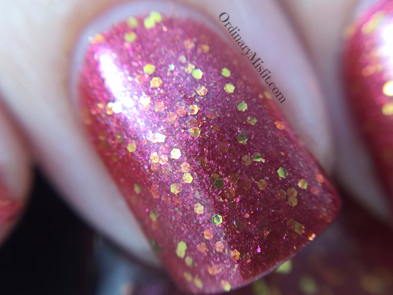 Dollish Polish - Honey, you should see me in a crown macro