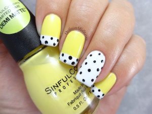NailLinkup yellow polka dot bikini nail art