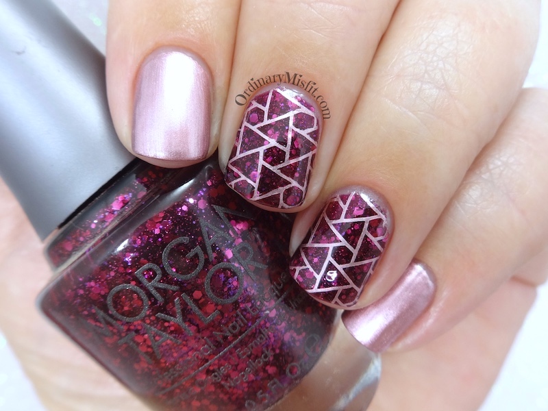Pink treasure nail art