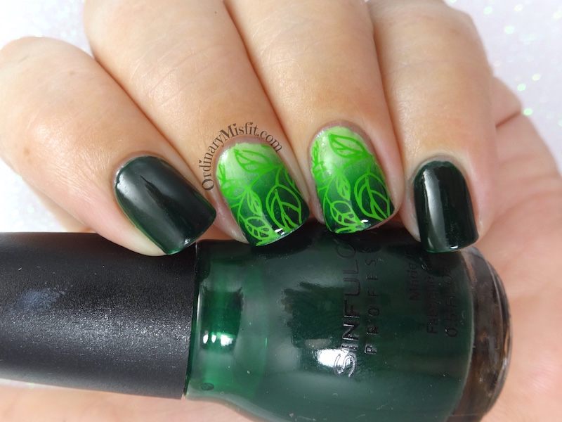 Green leaves nail art