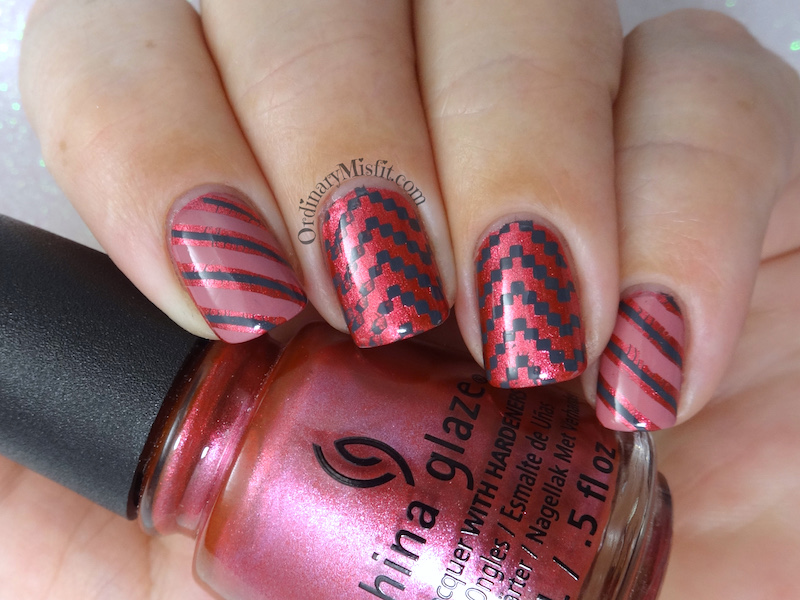 Berry stripes nail art