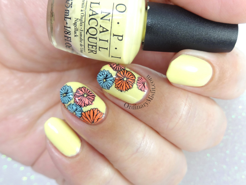 Summer flowers nail art