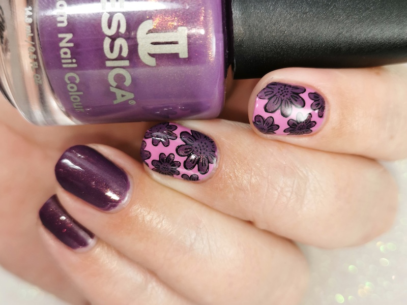 Witchy blooms nail art