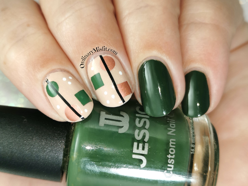 Green shapes nail art
